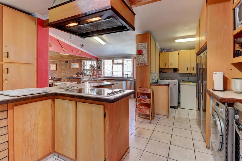 8 Bedroom Property for Sale in Richmond Estate Western Cape